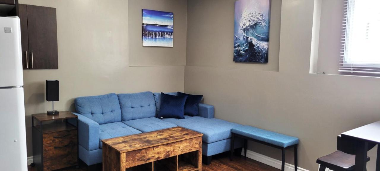 Blue Wave 2 Bedroom Suite Saskatoon Exteriör bild