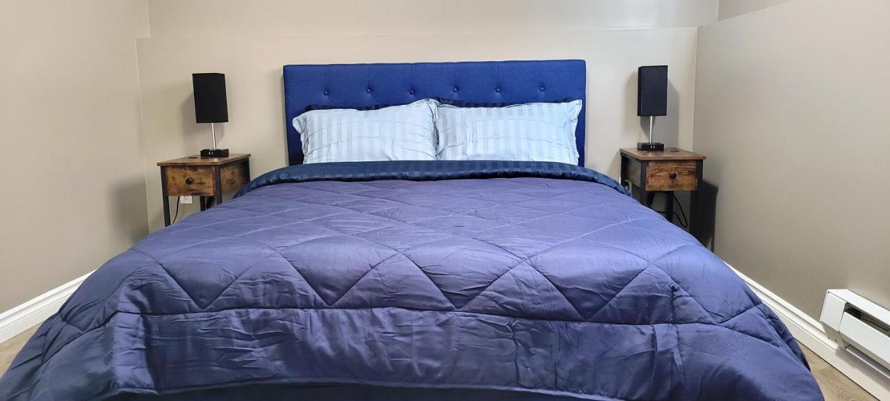 Blue Wave 2 Bedroom Suite Saskatoon Exteriör bild