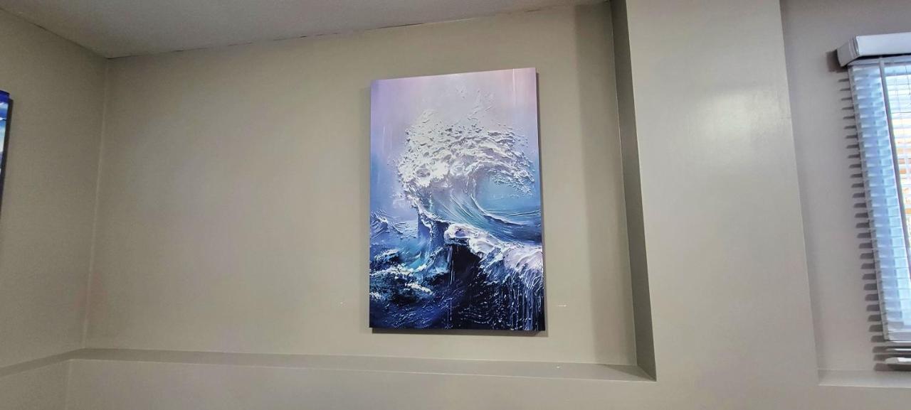 Blue Wave 2 Bedroom Suite Saskatoon Exteriör bild